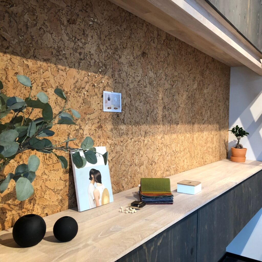 Stor lekker kork vegg på kontor i Oslo
