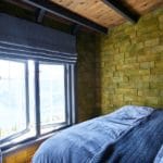 grønn kork vegg på soverom i eventyrlig oppussing