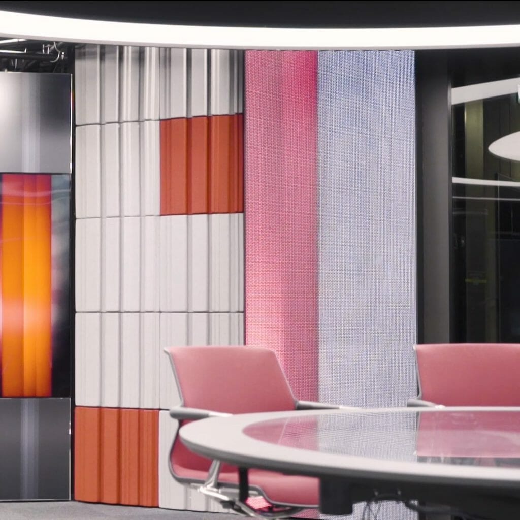TV2 nyhetskanalen dekorert medd lyddempende panel fra WALL-IT