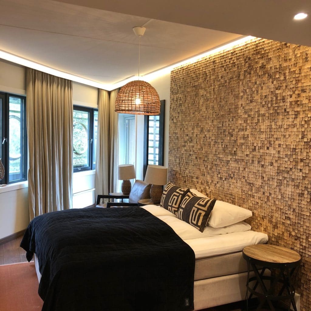 Soverom suite på hotell med natur fliser i kokosnøtt