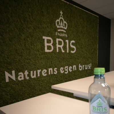 Dekorativ mose vegg på kontoret til Farris Bris