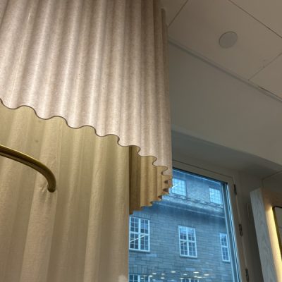 akustikkpanel i bølgeform