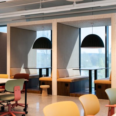 A-klasse lydabsorbenter i sittebåsene på Innlandet Science Park