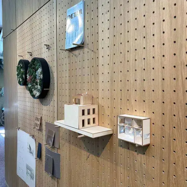 Pegwall på kontoret hos Dyrø og Moen arkitekter